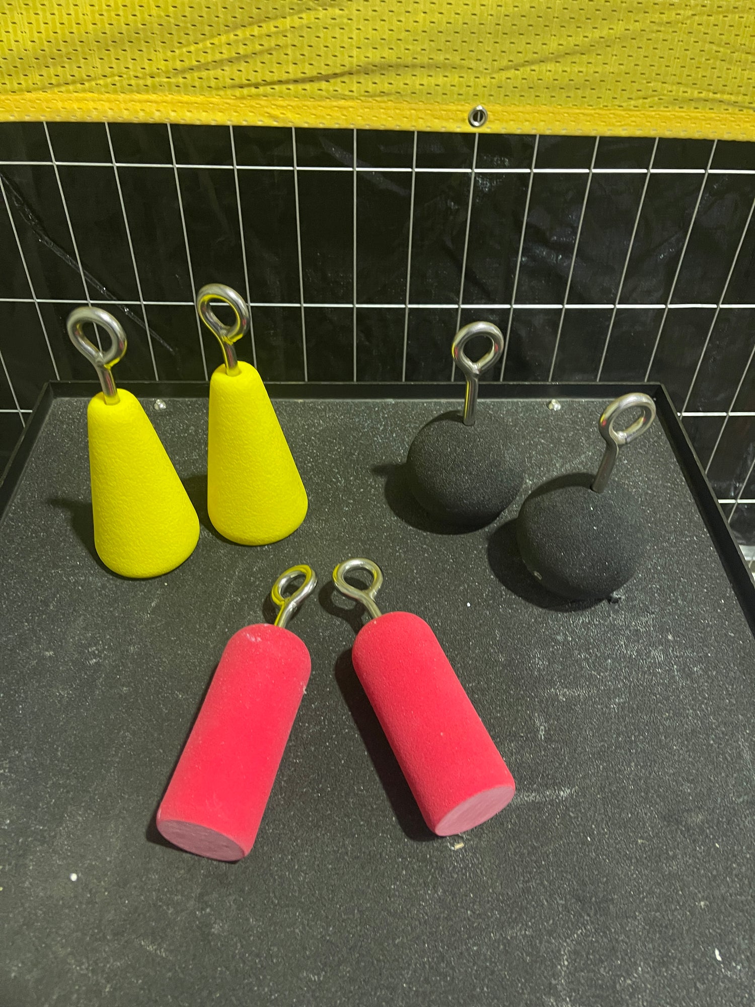 grips